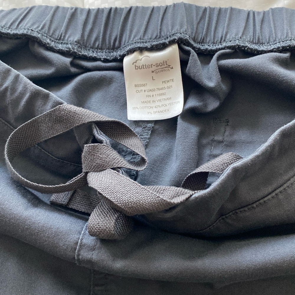 Grey Scrub Set - Picture 7 of 9